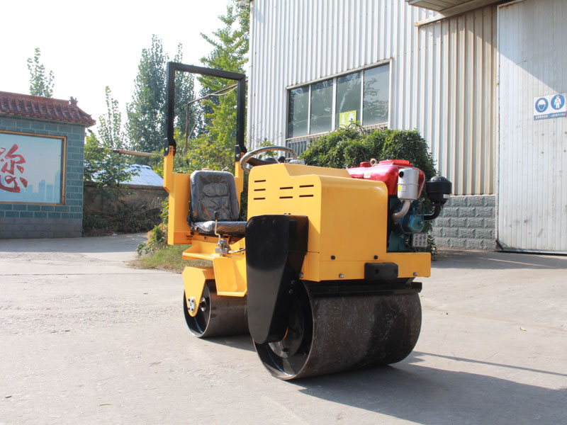 小型壓路機對油脂有什么特別要求?