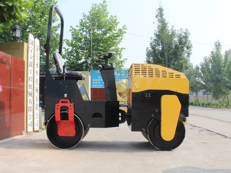 900C座駕式雙鋼輪壓路機/