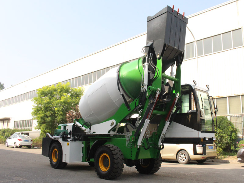 2.6方自動上料攪拌車/